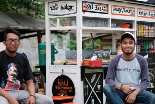 Gerobak Wali Waroeng Uli Sajikan Tongkrongan Gaul di Komplek Pengayoman Tangerang Gerobak Wali Waroeng Uli Sajikan Tongkrongan Gaul di Komplek Pengayoman Tangerang