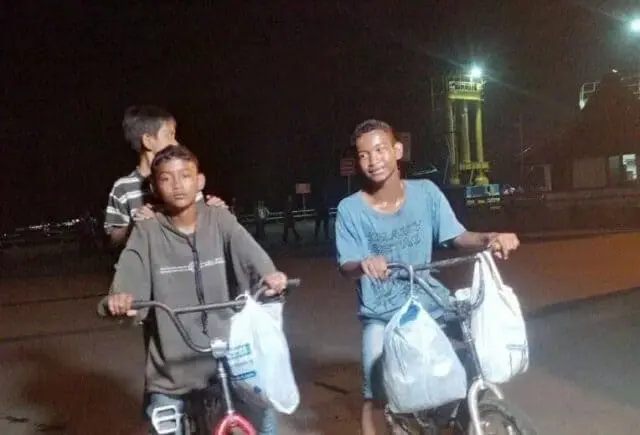 Kangen Ibu, Tiga Bocah Gowes Sepeda dari Palembang ke Ciledug Tangerang Kangen Ibu, Tiga Bocah Gowes Sepeda dari Palembang ke Ciledug Tangerang