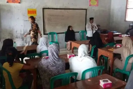 Yhannu Setyawan Beri Pelatihan Wiraniaga Warga Walantaka Kota Serang Yhannu Setyawan Beri Pelatihan Wiraniaga Warga Walantaka Kota Serang