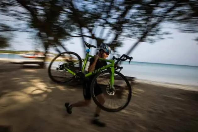 Fauzi Fannyla Ukir Prestasi Tercepat di Ajang Rhino X Triathlon