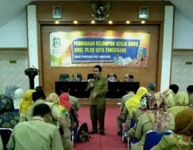 Kepala Dinas Pendidikan Kota Tangerang Minta KKG Lebih Serius Siapkan Bahan Ajar Kepala Dinas Pendidikan Kota Tangerang Minta KKG Lebih Serius Siapkan Bahan Ajar