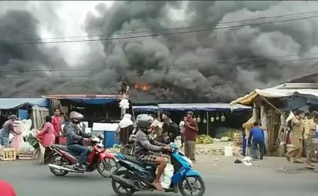 Pasar Kalodran Serang Hangus Terbakar