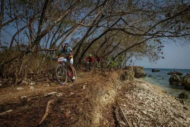 Rangkaian Rhino X-Tri Hari Kedua, Gubernur Banten Lepas Peserta MTB XCM, Balap Sepeda Lintas Alam