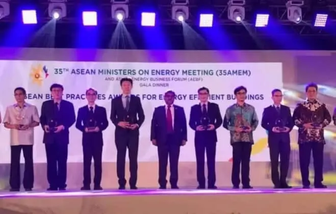Sinar Mas Land Raih Penghargaan ASEAN Energy Awards 2017