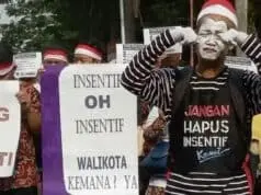 Guru Honorer Kota Tangerang Gelar Demonstrasi Tuntut Insentif Dicairkan Guru Honorer Kota Tangerang Gelar Demonstrasi Tuntut Insentif Dicairkan