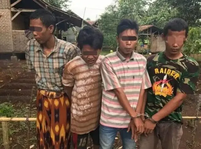 Pengeroyok Safroni dan Rustandi Tak Berdaya Dibekuk Polisi Pengeroyok Safroni dan Rustandi Tak Berdaya Dibekuk Polisi