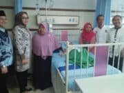 Jenguk Penderita Hydrocephalus, Anggota DPRD Kota Tangerang Kecewa Kinerja Camat Jenguk Penderita Hydrocephalus, Anggota DPRD Kota Tangerang Kecewa Kinerja Camat