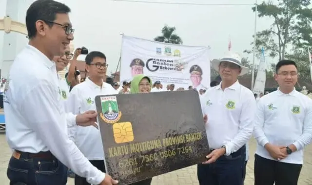 Pemprov Banten Siap Sebarkan Kartu Multiguna Bantuan Sosial Pemprov Banten Siap Sebarkan Kartu Multiguna Bantuan Sosial