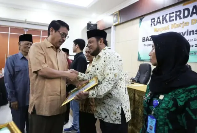 Pemprov Banten Dukung Program Baznas Tingkatkan Sadar Zakat Pemprov Banten Dukung Program Baznas Tingkatkan Sadar Zakat