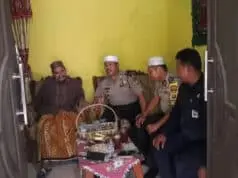 Kapolsek Karawaci Shalat Berjamaah dan Kunjungi Ponpes Daarul Istiqomah Kapolsek Karawaci Shalat Berjamaah dan Kunjungi Ponpes Daarul Istiqomah