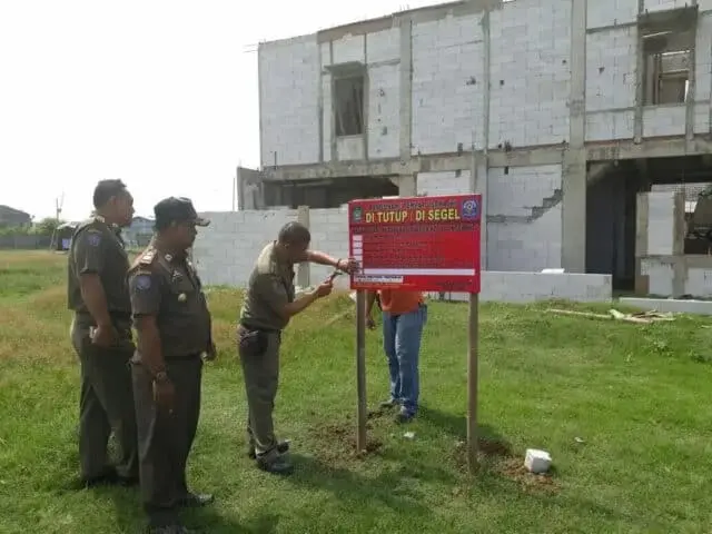 467 Unit Rumah Mewah Disegel Satpol PP Kota Tangerang 467 Unit Rumah Mewah Disegel Satpol PP Kota Tangerang
