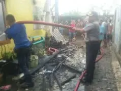 Polisi Bersinergi dengan PMI dan BPBD Kota Tangerang Evakuasi Korban Kebakaran di Neglasari