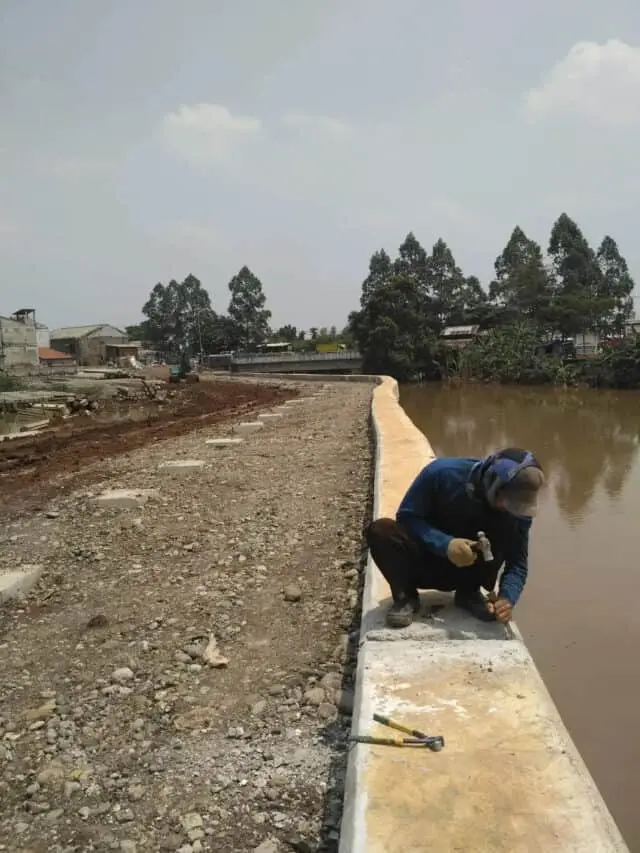Musim Hujan Tiba, Warga Ciledug Indah Dihantui Banjir Musim Hujan Tiba, Warga Ciledug Indah Dihantui Banjir