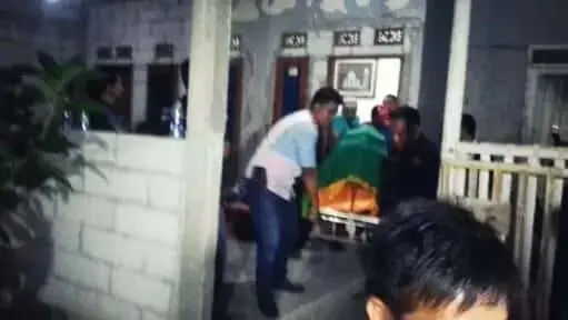 Polisi Akan Tanggung Biaya Proses Pemakaman Korban Pembunuhan Satu Keluarga di Panongan Polisi Akan Tanggung Biaya Proses Pemakaman Korban Pembunuhan Satu Keluarga di Panongan