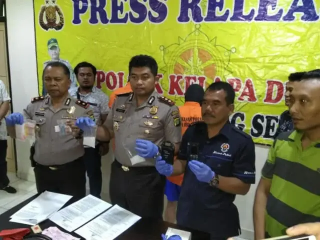 Polres Tangerang Selatan Ciduk Pengedar Sabu Siap Edar Polres Tangerang Selatan Ciduk Pengedar Sabu Siap Edar