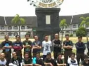 Tim Pramuka Daarul Ishlah Beraksi di Antara Pelangi Tim Pramuka Daarul Ishlah Beraksi di Antara Pelangi