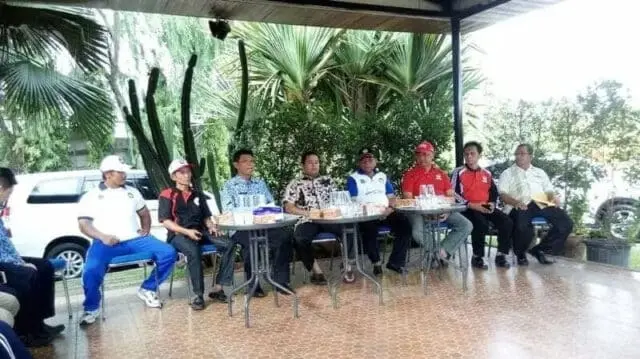 Wali Kota Tangerang Lepas Atlet FORMI ke Kalimantan Tengah Wali Kota Tangerang Lepas Atlet FORMI ke Kalimantan Tengah