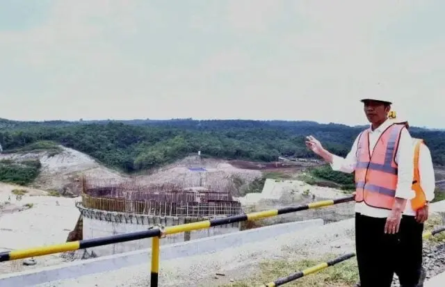Presiden Jokowi Optimistis Proyek Pembangunan Waduk Karian Rampung Tahun 2019 Presiden Jokowi Optimistis Proyek Pembangunan Waduk Karian Rampung Tahun 2019