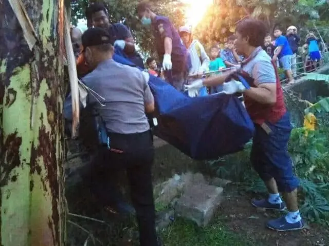 Warga Temukan Mayat Tanpa Identitas di Kali Cisadane Tangerang Warga Temukan Mayat Tanpa Identitas di Kali Cisadane Tangerang
