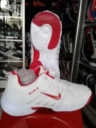 Toko Khanzza Caniago Koleksi Sepatu Trendi dan Kekinian di Rangkasbitung