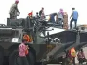 Perayaan HUT TNI ke 72 Jadi Ajang Selfi Masyarakat Banten