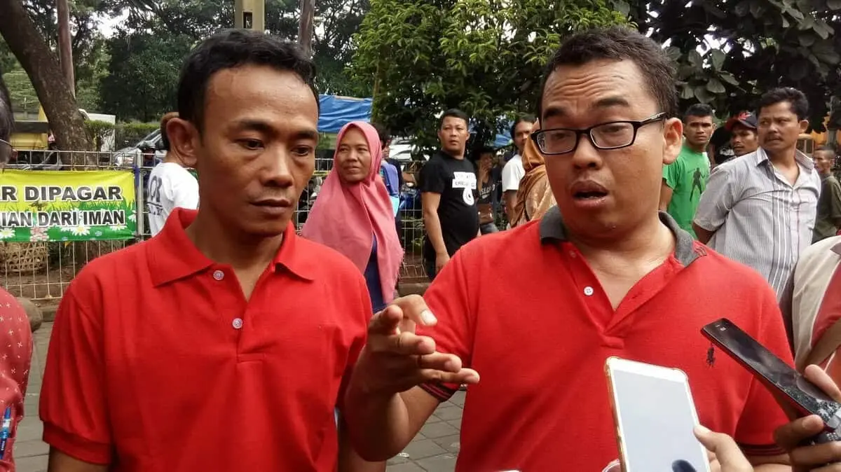 Pedagang Pasar Induk Tanah Tinggi Gelar Unjuk Rasa ke Pihak Manajemen Pedagang Pasar Induk Tanah Tinggi Gelar Unjuk Rasa ke Pihak Manajemen