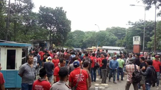 Pedagang Pasar Induk Tanah Tinggi Gelar Unjuk Rasa ke Pihak Manajemen