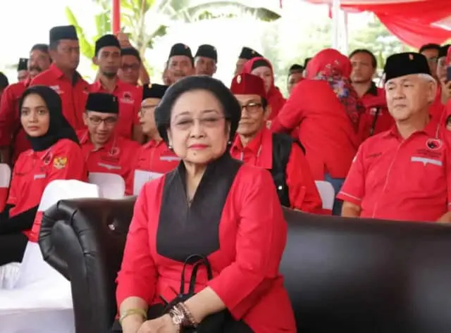 Megawati Soekarno Putri Lantik Pengurus DPD PDI Perjuangan Banten Megawati Soekarno Putri Lantik Pengurus DPD PDI Perjuangan Banten