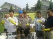 Polsek Pagedangan Temukan Pabrik Pembuatan Petasan Polsek Pagedangan Temukan Pabrik Pembuatan Petasan