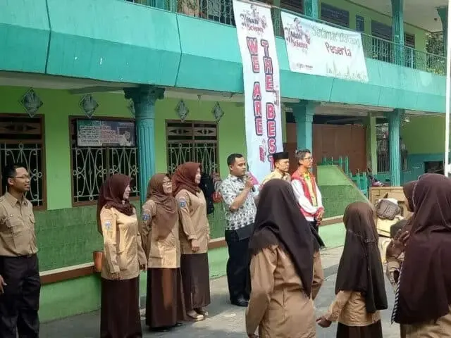 Fun Math Science Go to School, Ajak Siswa MI Daarul Hidayah Belajar Matematika dan IPA dengan Mudah Fun Math Science Go to School, Ajak Siswa MI Daarul Hidayah Belajar Matematika dan IPA dengan Mudah