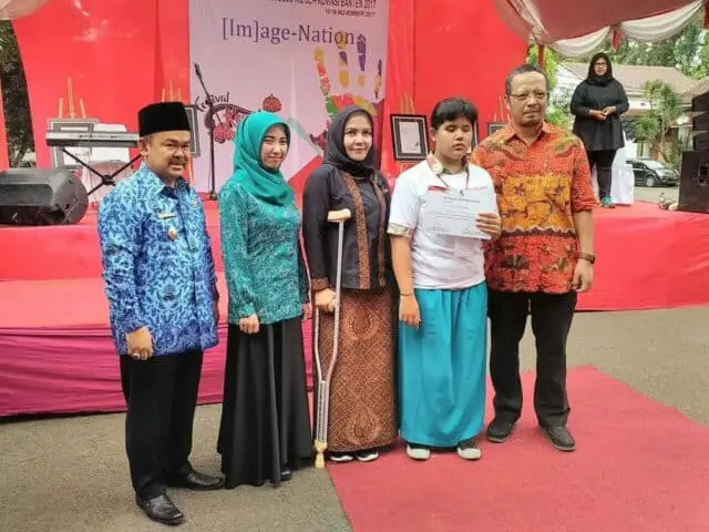 Pameran Seni Rupa dan Lelang Karya Anak Berkebutuhan Khusus Digelar di Museum Negeri Banten Pameran Seni Rupa dan Lelang Karya Anak Berkebutuhan Khusus Digelar di Museum Negeri Banten