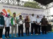 BPOM Banten Beri Sertifikat Keamanan Pangan Kantin Sekolah Tingkat Provinsi Kepada SDN Jurumudi Baru BPOM Banten Beri Sertifikat Keamanan Pangan Kantin Sekolah Tingkat Provinsi Kepada SDN Jurumudi Baru