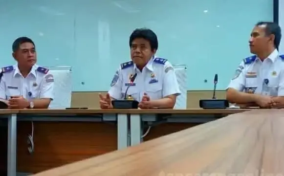 Banyak Lulusan Pilot Yang Masih Menganggur di Indonesia Banyak Lulusan Pilot Yang Masih Menganggur di Indonesia