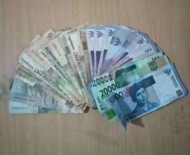 Lima Sopir Angkot Ditangkap Polisi Polsek Jatiuwung Saat Main Judi Lima Sopir Angkot Ditangkap Polisi Polsek Jatiuwung Saat Main Judi