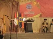 Wali Kota Tangerang Minta Wisudawan Lebih Melek Teknologi Wali Kota Tangerang Minta Wisudawan Lebih Melek Teknologi