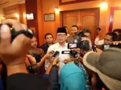 Pemprov Banten Tetapkan UMP 2018 Naik Jadi Rp2,099 Juta Pemprov Banten Tetapkan UMP 2018 Naik Jadi Rp2,099 Juta