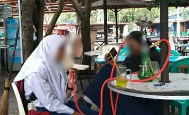 Angota DPRD Kabupaten Tangerang Sesalkan Dinas Pendidikan Tanpa Lakukan Pengawasan Siswa Merokok Angota DPRD Kabupaten Tangerang Sesalkan Dinas Pendidikan Tanpa Lakukan Pengawasan Siswa Merokok