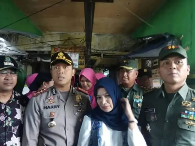 Polisi Sidak Pasar Anyar, Penimbun Akan Ditindak Tegas Polisi Sidak Pasar Anyar, Penimbun Akan Ditindak Tegas