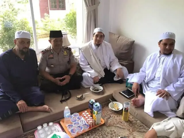Tangkal Paham Radikalisme, Kapolsek Ciledug Berkunjung ke Habib Jindan Novel Tangkal Paham Radikalisme, Kapolsek Ciledug Berkunjung ke Habib Jindan Novel