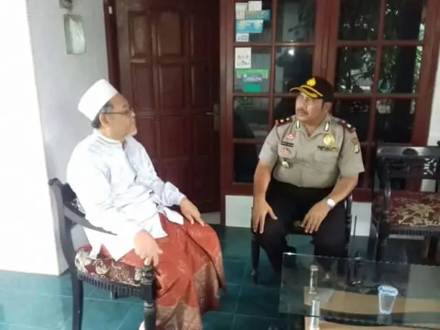 Kapolsek Karawaci Blusukan ke Pondok Pesantren Daarul Irfan Kapolsek Karawaci Blusukan ke Pondok Pesantren Daarul Irfan