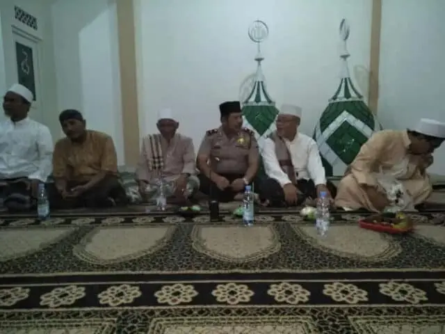 Kapolsek Karawaci Rangkul Tokoh Agama Awasi Peredaran Narkoba Kapolsek Karawaci Rangkul Tokoh Agama Awasi Peredaran Narkoba