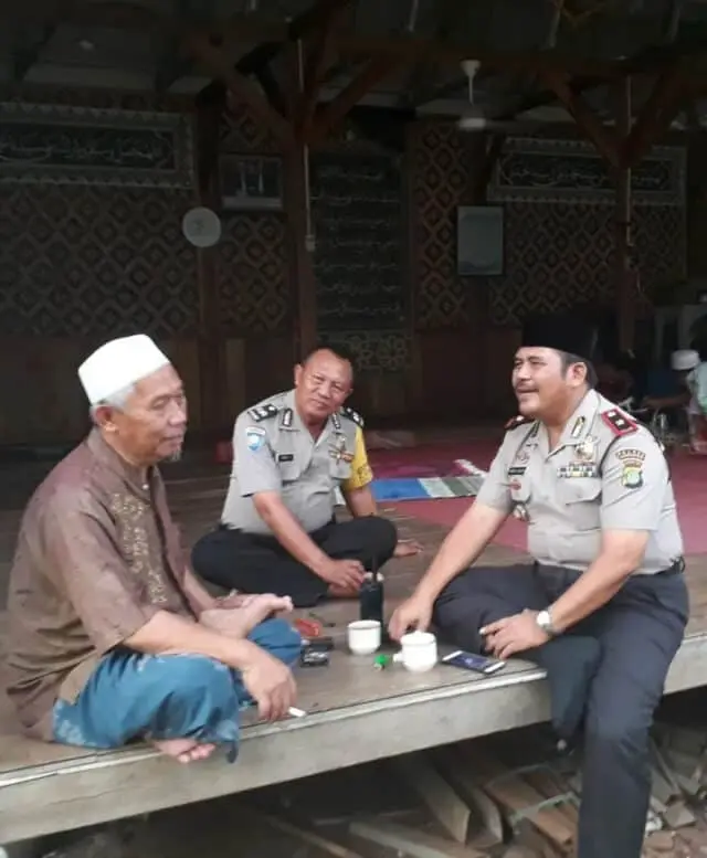 Pimpinan Majelis Zikir Firdaus Didatangi Kapolsek Karawaci Pimpinan Majelis Zikir Firdaus Didatangi Kapolsek Karawaci