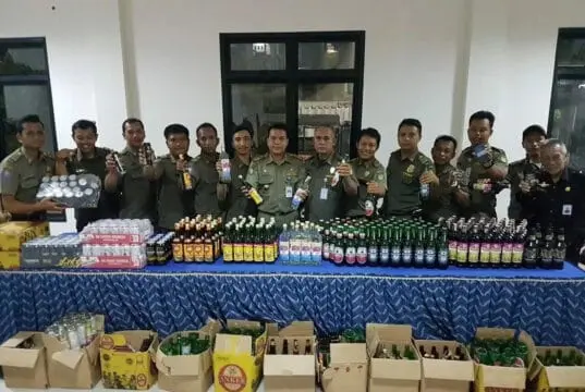 Ribuan Miras Berbagai Jenis Diamankan Trantib Kecamatan Karang Tengah