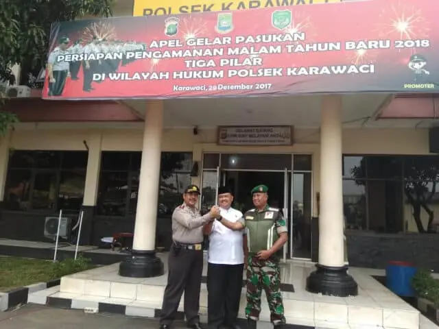 Tiga Pilar Kecamatan Karawaci Bersatu Amankan Malam Tahun Baru 2018 Tiga Pilar Kecamatan Karawaci Bersatu Amankan Malam Tahun Baru 2018