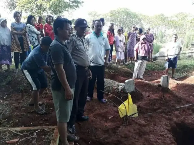 Pencurian Tali Pocong di Tangerang Selatan Hebohkan Warga Sekitar Pencurian Tali Pocong di Tangerang Selatan Hebohkan Warga Sekitar
