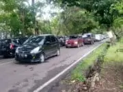 Libur Tahun Baru, Kemacetan Terjadi di Sepanjang Pantai Anyer Libur Tahun Baru, Kemacetan Terjadi di Sepanjang Pantai Anyer