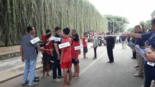 Polres Tangerang Selatan Gelar Rekonstruksi Tewasnya Taufik di Bintaro Polres Tangerang Selatan Gelar Rekonstruksi Tewasnya Taufik di Bintaro