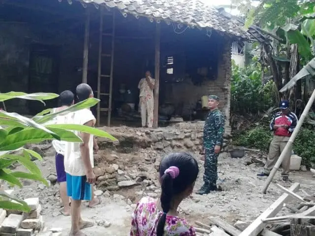 Dua Rumah di Kabupaten Serang Ambruk Terdampak Gempa Dua Rumah di Kabupaten Serang Ambruk Terdampak Gempa