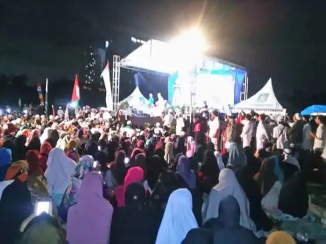 Habib Bahar Ali bin Smith Meriahkan Maulid Nabi Muhammad SAW di Desa Panunggangan Barat Habib Bahar Ali bin Smith Meriahkan Maulid Nabi Muhammad SAW di Desa Panunggangan Barat