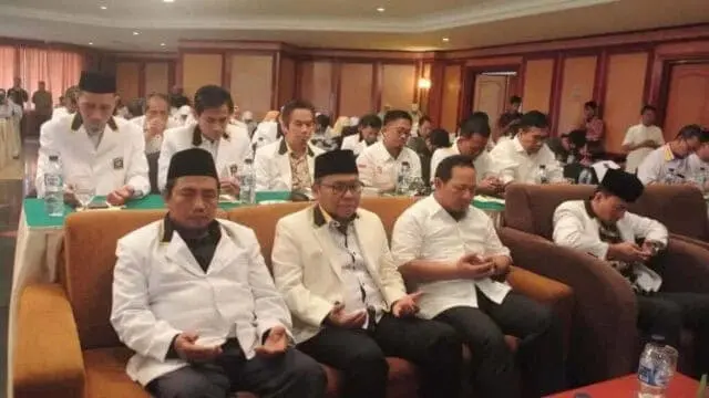 Menko Puan Maharani: Lakukan Aktivasi Pos Siaga Darurat Menko Puan Maharani: Lakukan Aktivasi Pos Siaga Darurat